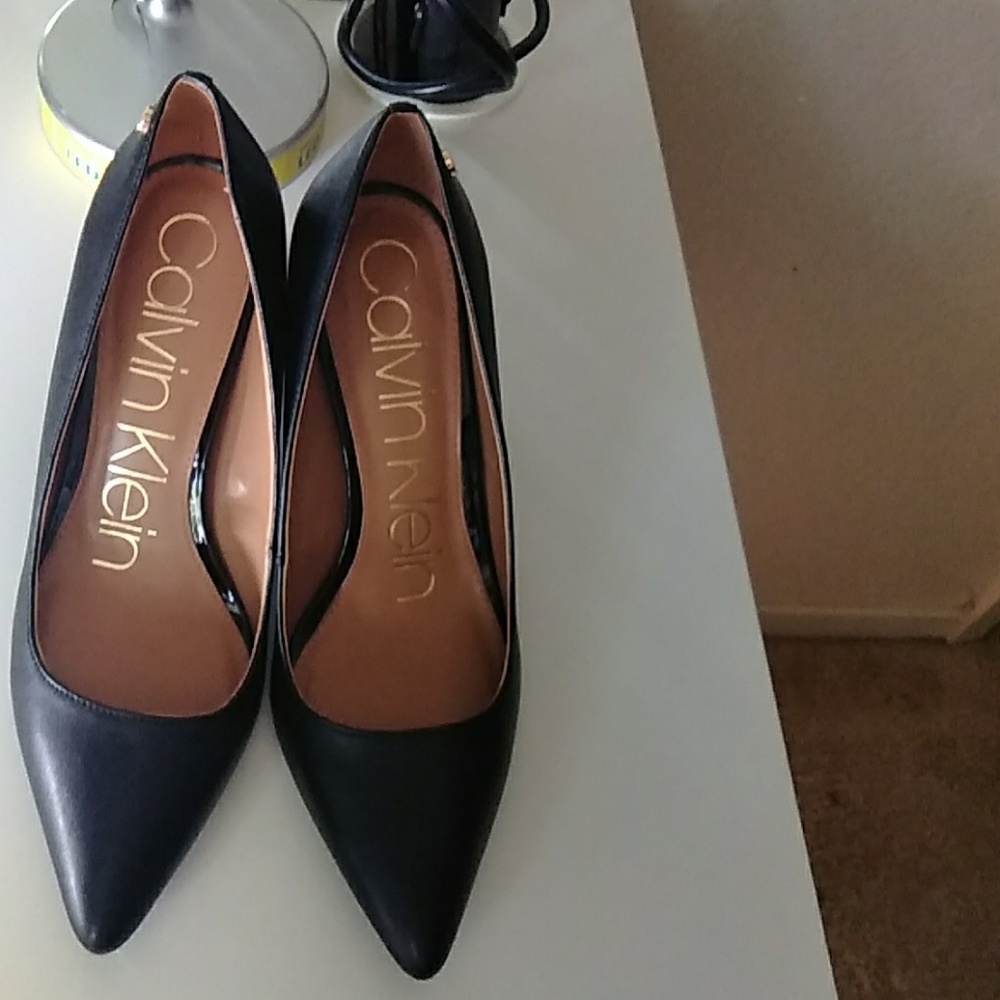 Heals - Picture 4 of 4